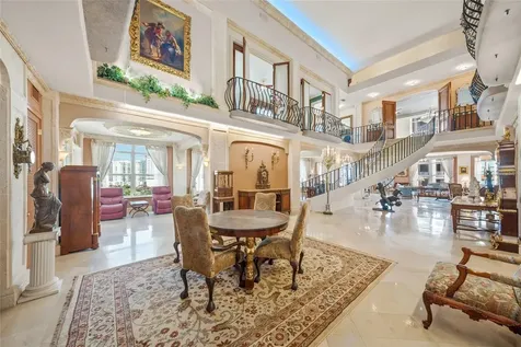1330 Main Street Sarasota FL 34236