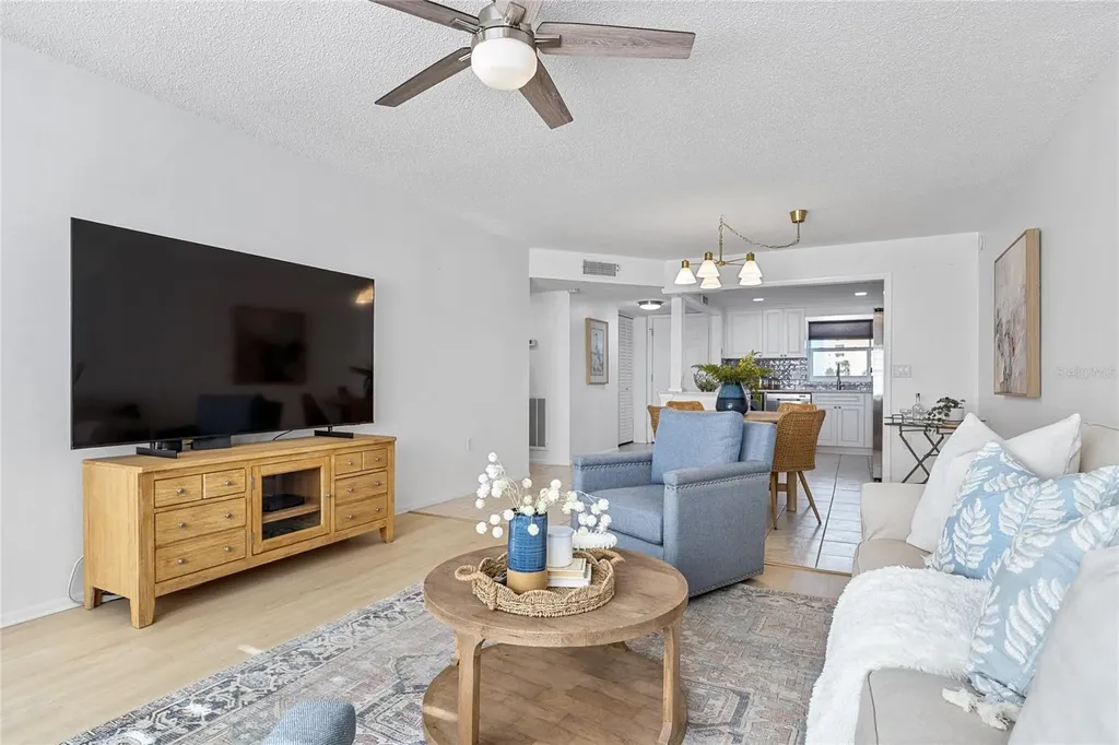 4775 Cove Circle St Petersburg FL 33708