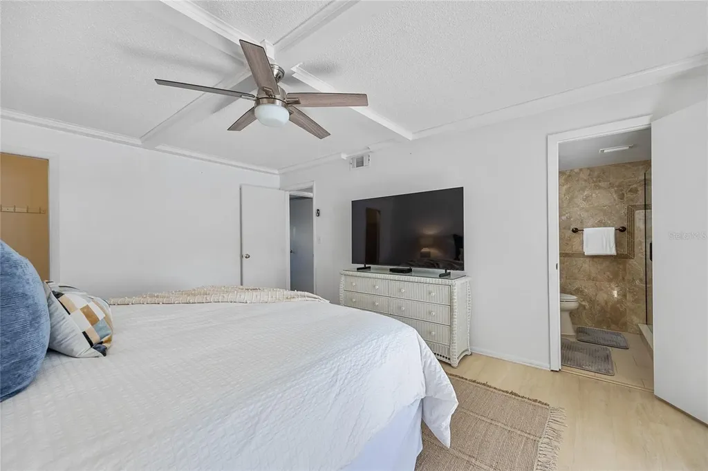 4775 Cove Circle St Petersburg FL 33708