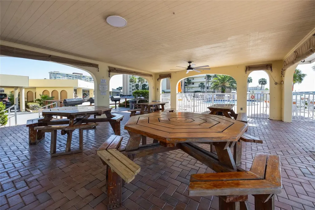 4775 Cove Circle St Petersburg FL 33708