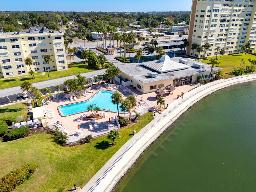 4775 Cove Circle St Petersburg FL 33708