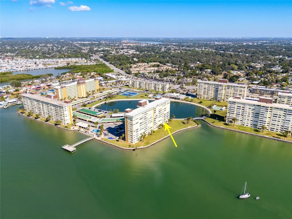 4775 Cove Circle St Petersburg FL 33708