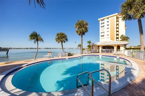 4775 Cove Circle St Petersburg FL 33708