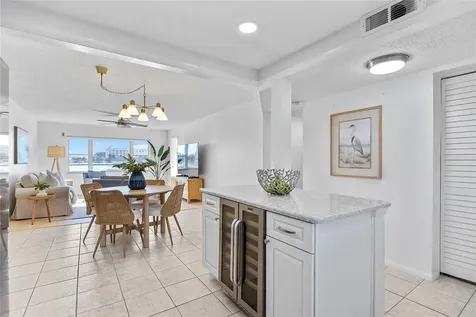 4775 Cove Circle St Petersburg FL 33708