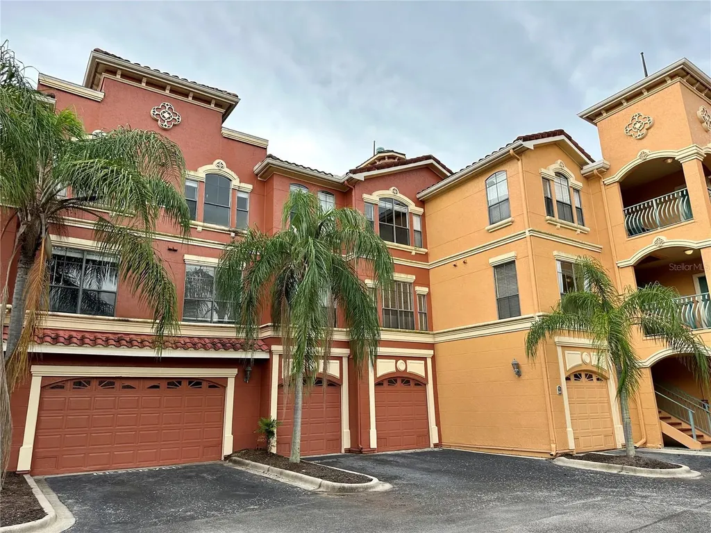 2717 Via Cipriani Clearwater FL 33764