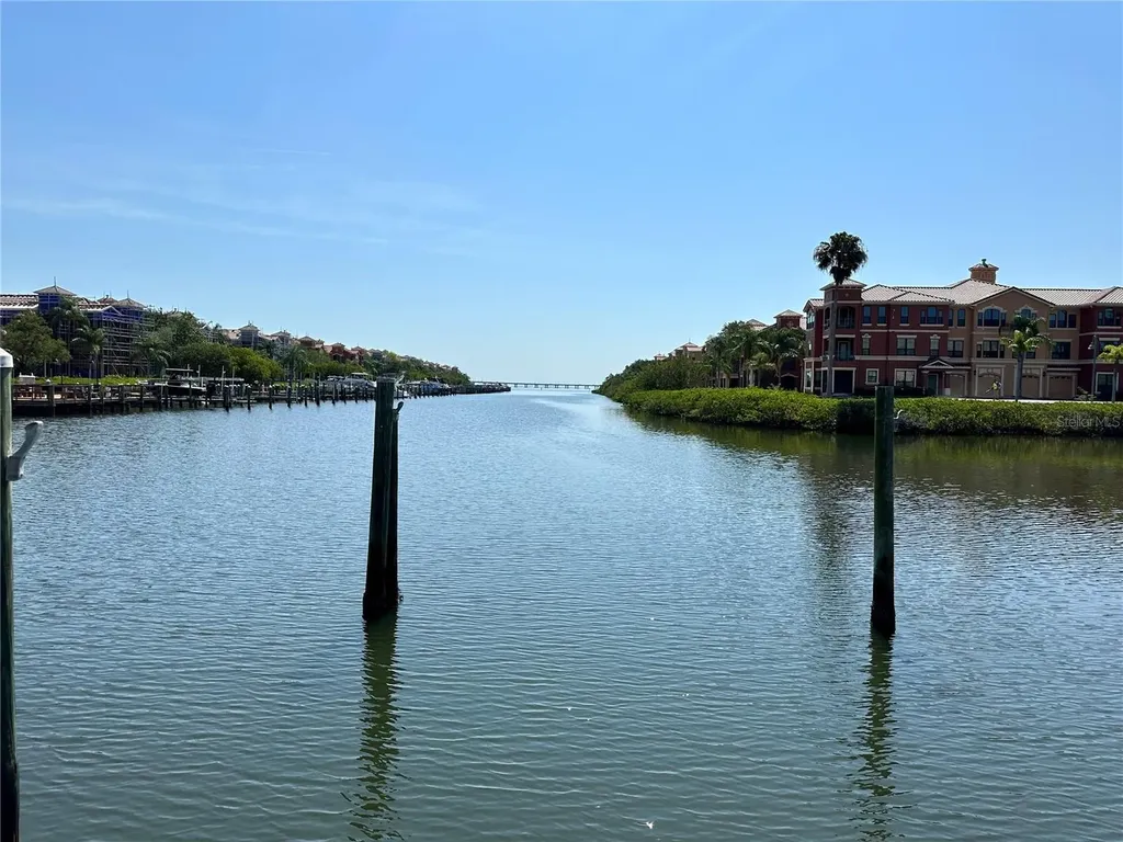 2717 Via Cipriani Clearwater FL 33764