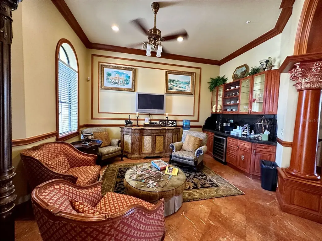 2717 Via Cipriani Clearwater FL 33764