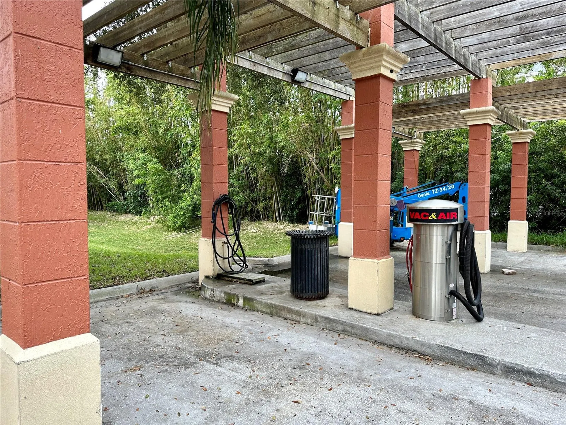 2717 Via Cipriani Clearwater FL 33764
