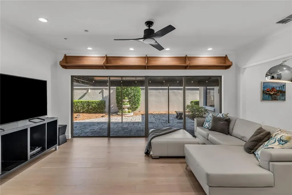 5957 Chesapeake Park Orlando FL 32819
