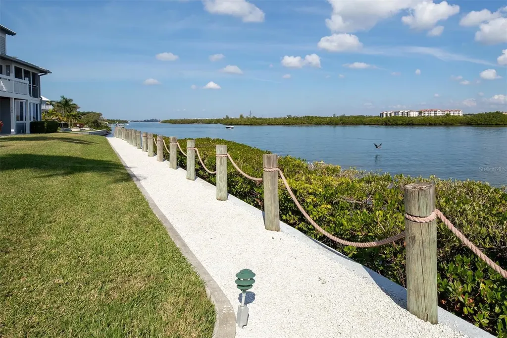 1309 Siesta Bayside Drive Sarasota FL 34242