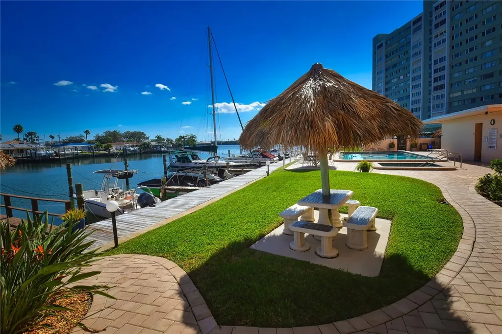 51 Island Way Clearwater FL 33767