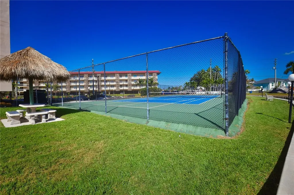 51 Island Way Clearwater FL 33767