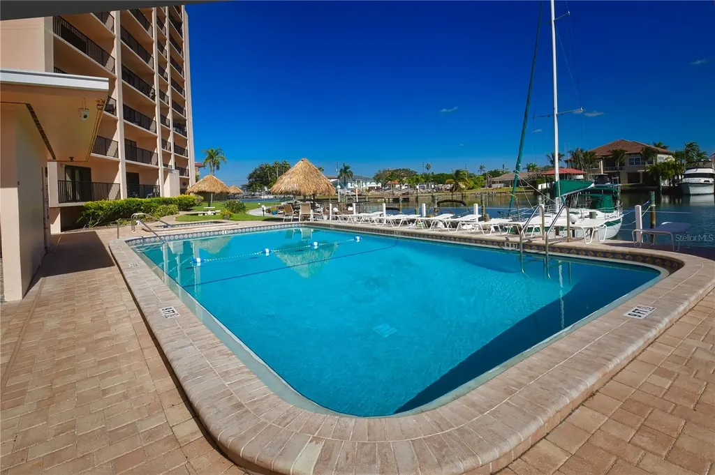 51 Island Way Clearwater FL 33767