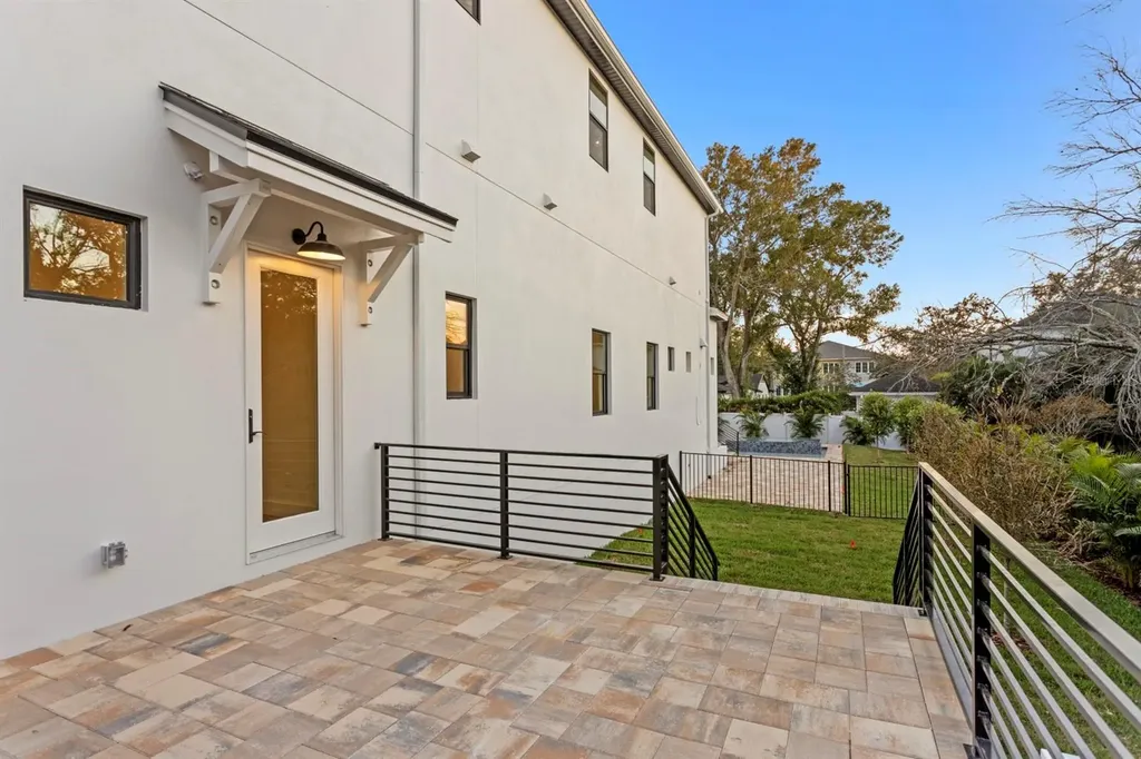 4624 W San Jose Street Tampa FL 33629