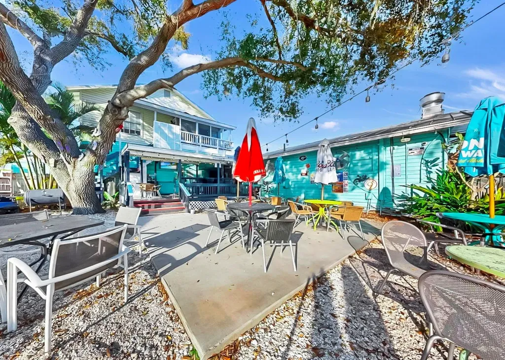 102 W Shell Point Road Ruskin FL 33570