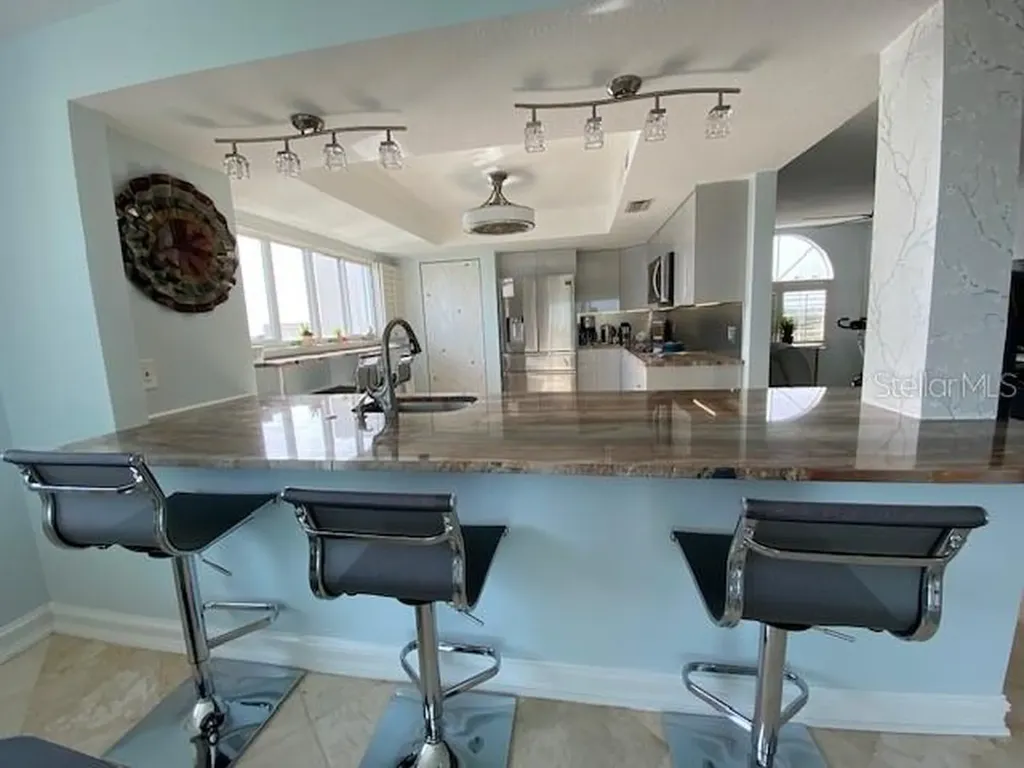 610 Island Way Clearwater Beach FL 33767