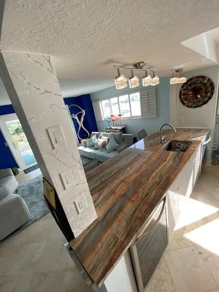 610 Island Way Clearwater Beach FL 33767