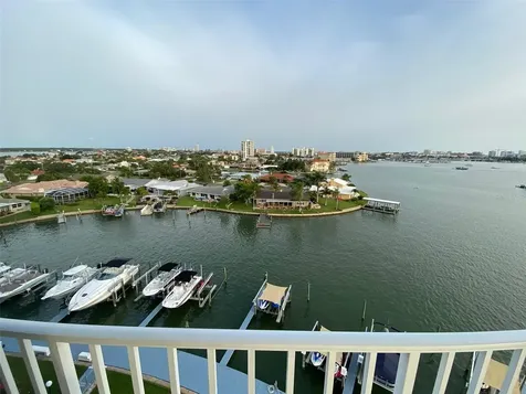 610 Island Way Clearwater Beach FL 33767