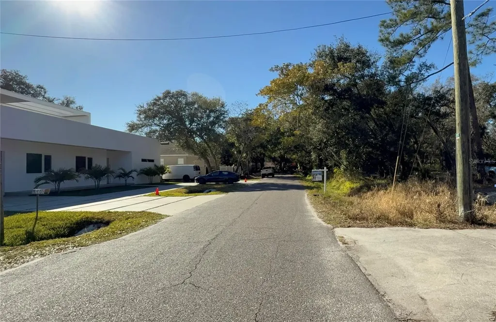 Lots 45830a,b And C New York Drive Tampa FL 33619