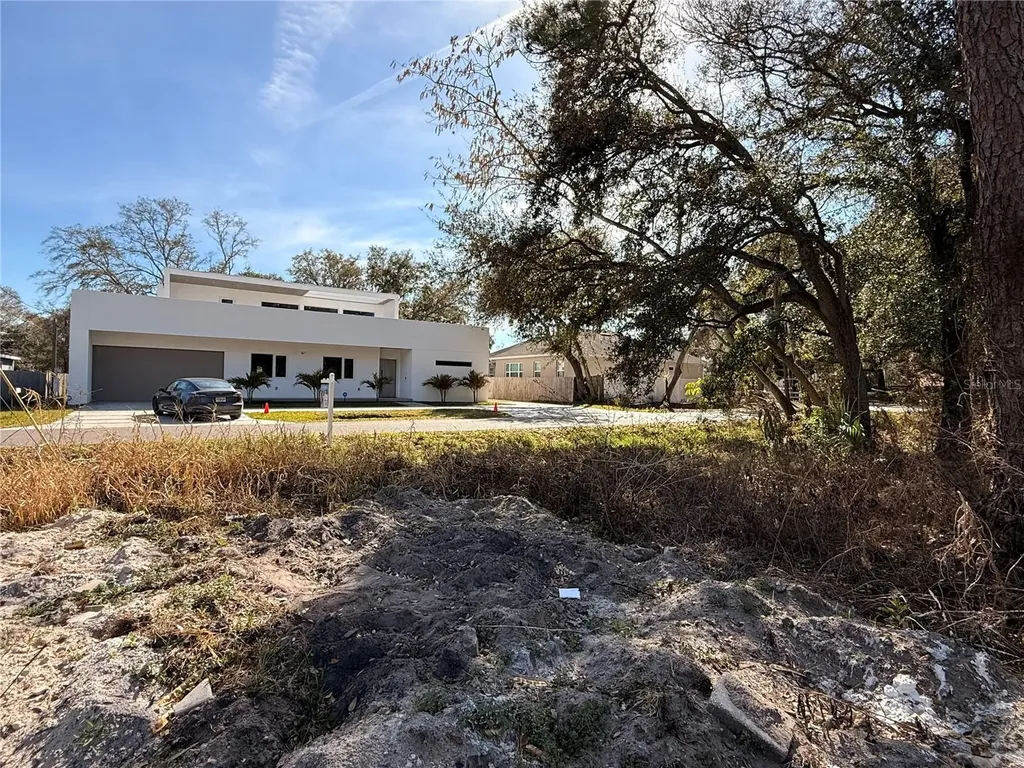 Lots 45830a,b And C New York Drive Tampa FL 33619