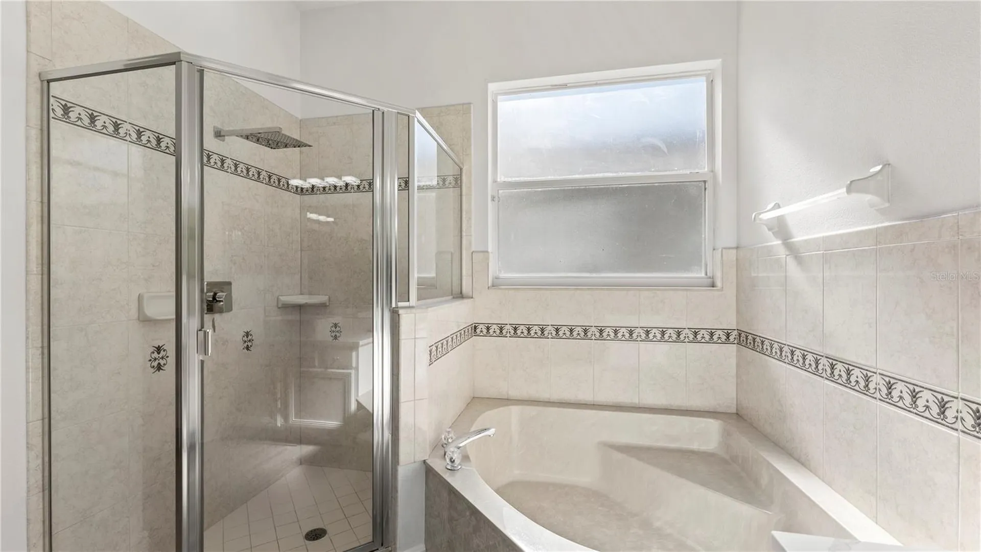 2165 The Oaks Boulevard Kissimmee FL 34746