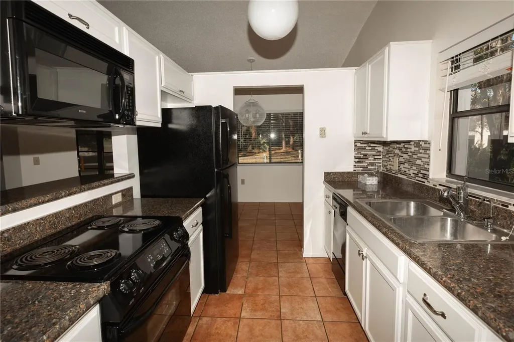 9410 Nakoma Way Weeki Wachee FL 34613