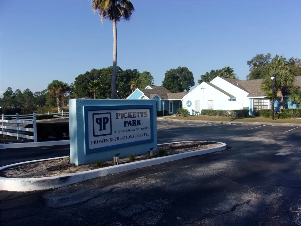9410 Nakoma Way Weeki Wachee FL 34613