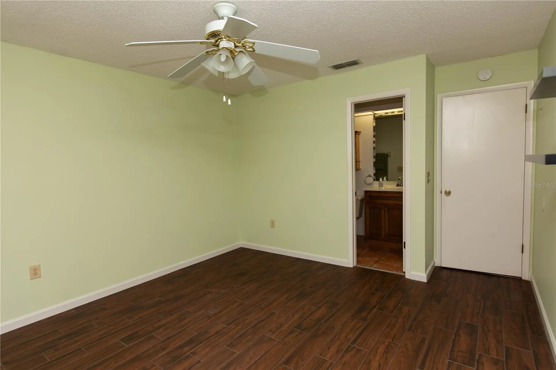 9410 Nakoma Way Weeki Wachee FL 34613