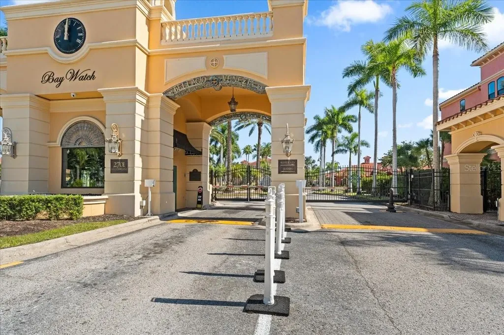 2747 Via Capri Clearwater FL 33764