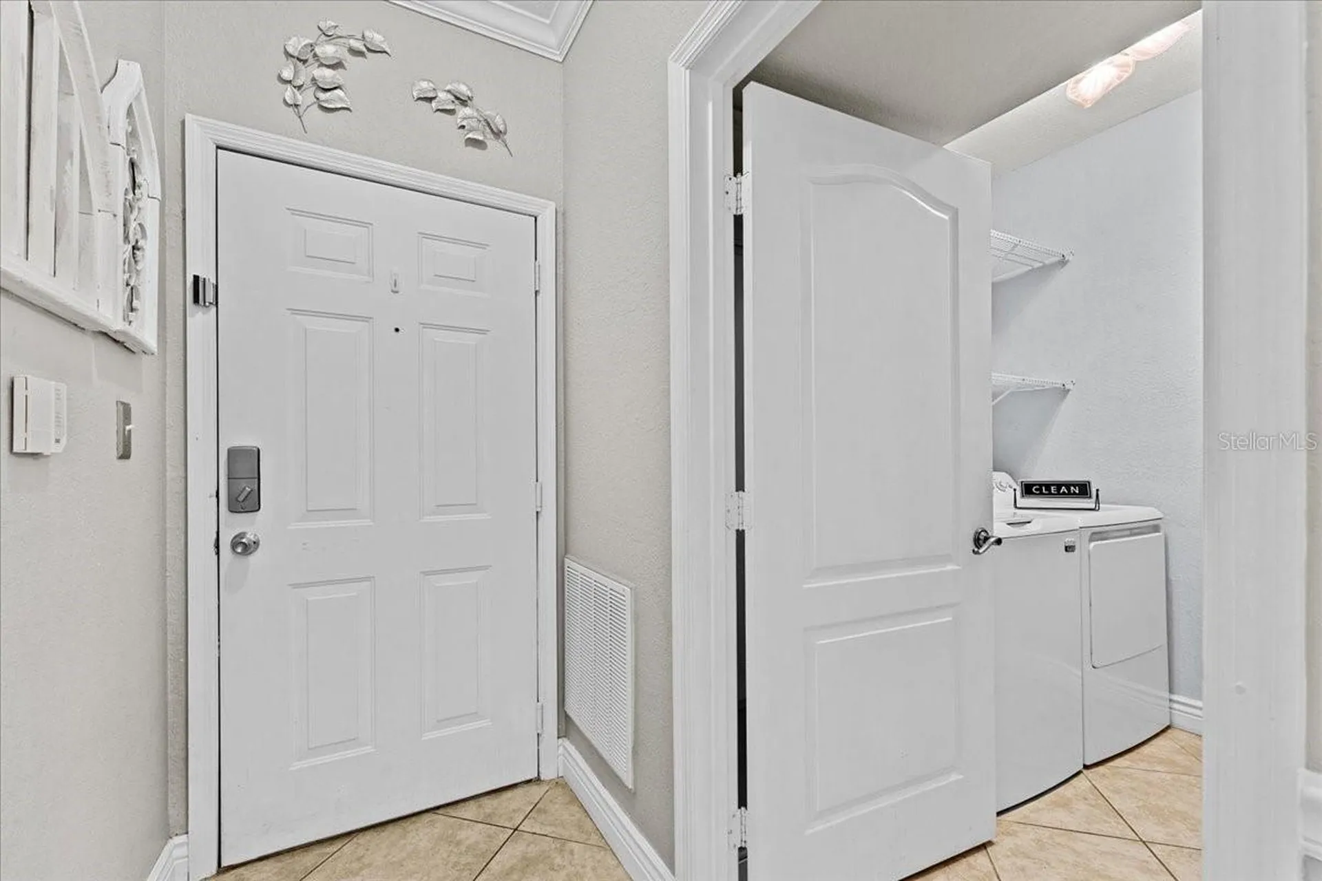 2747 Via Capri Clearwater FL 33764