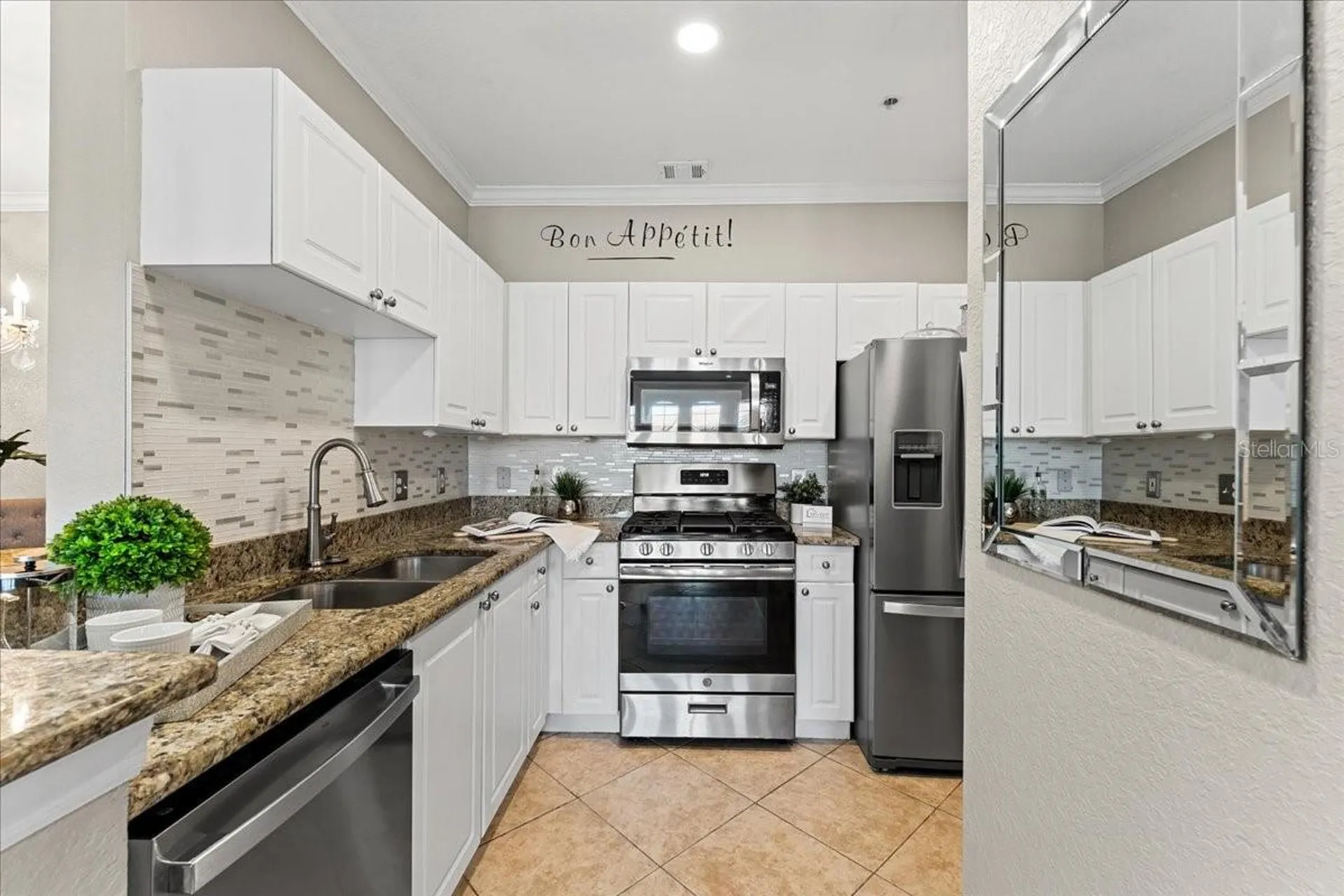 2747 Via Capri Clearwater FL 33764