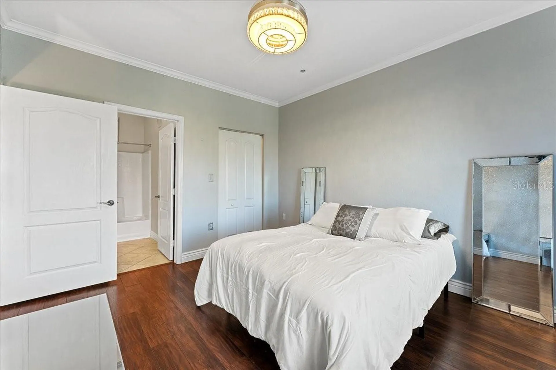 2747 Via Capri Clearwater FL 33764