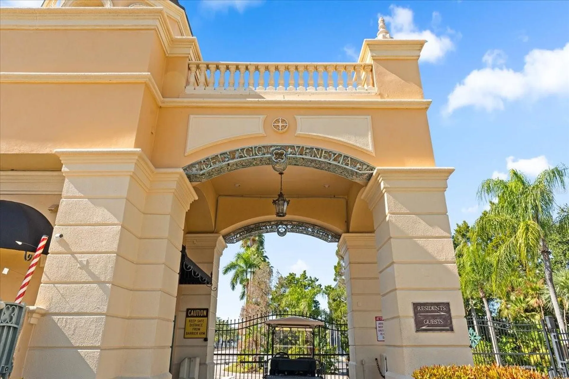 2747 Via Capri Clearwater FL 33764