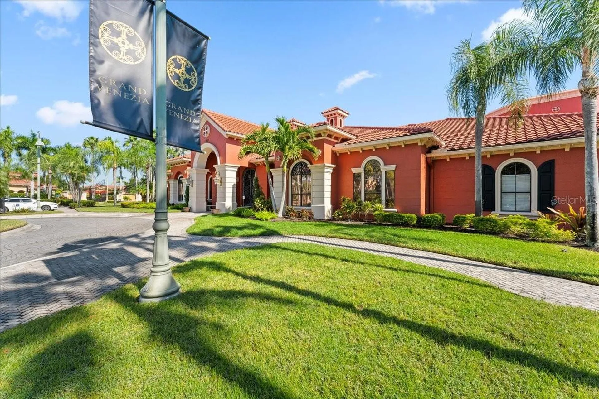 2747 Via Capri Clearwater FL 33764