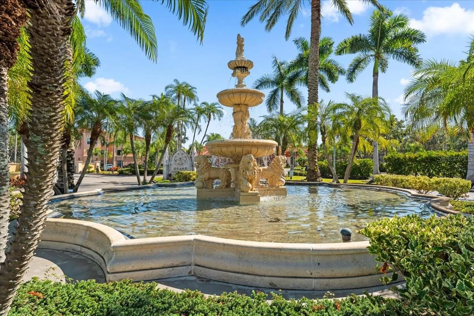 2747 Via Capri Clearwater FL 33764