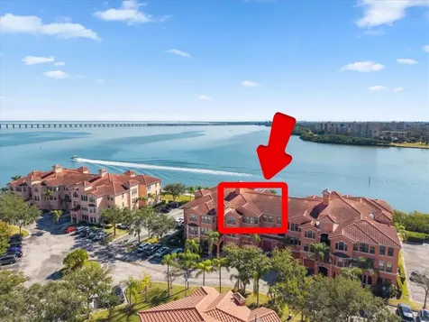 2747 Via Capri Clearwater FL 33764