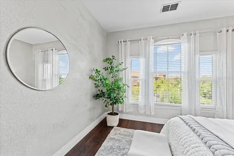 2747 Via Capri Clearwater FL 33764