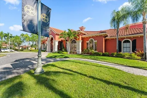 2747 Via Capri Clearwater FL 33764