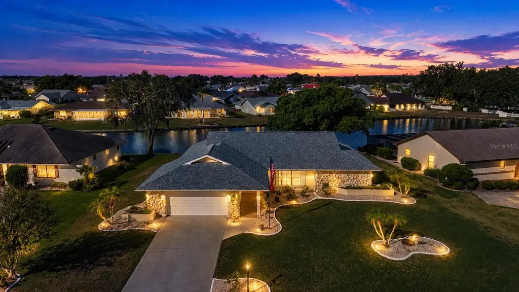 2016 E View Drive Sun City Center FL 33573