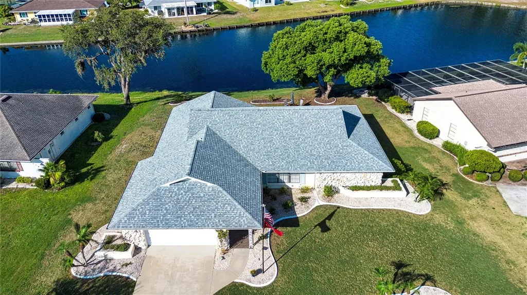 2016 E View Drive Sun City Center FL 33573