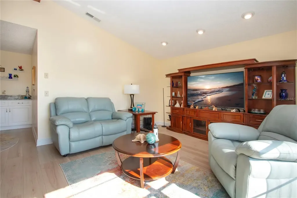 2016 E View Drive Sun City Center FL 33573