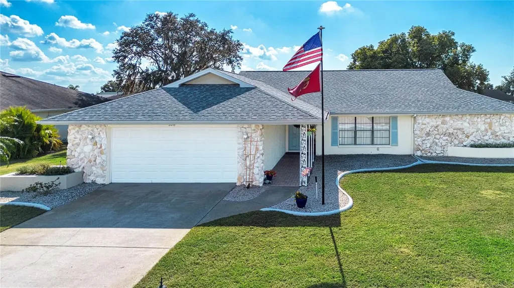 2016 E View Drive Sun City Center FL 33573