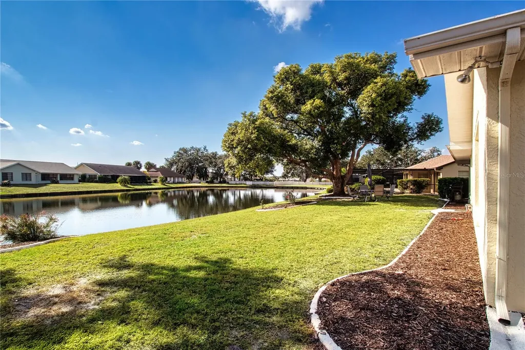 2016 E View Drive Sun City Center FL 33573