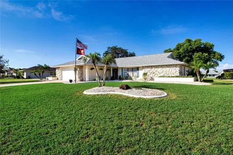 2016 E View Drive Sun City Center FL 33573