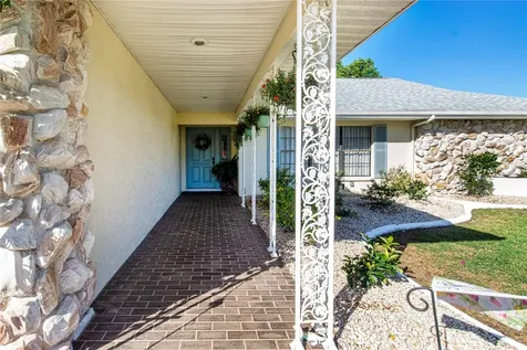 2016 E View Drive Sun City Center FL 33573