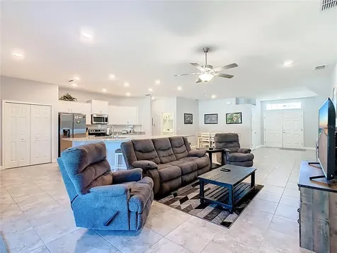 319 Travelers Creek Drive Auburndale FL 33823