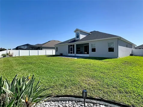319 Travelers Creek Drive Auburndale FL 33823