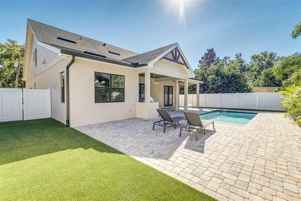 2611 Berkeley Avenue Lakeland FL 33803