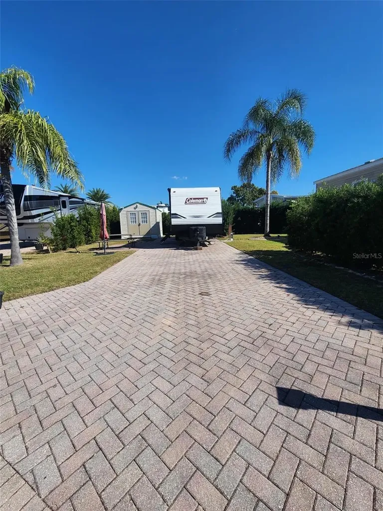 2418 Limewood Avenue Clermont FL 34714
