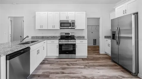 40407 W 8th Avenue Umatilla FL 32784